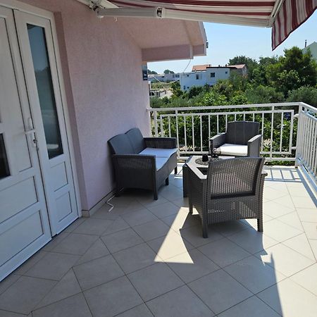 Apartment Vip Pirovac Exterior foto